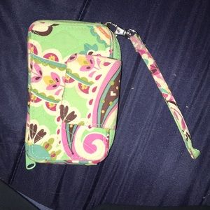 vera bradley wristlet